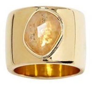 Gold tone Ring with Yellow stone size 7. EUC Shines